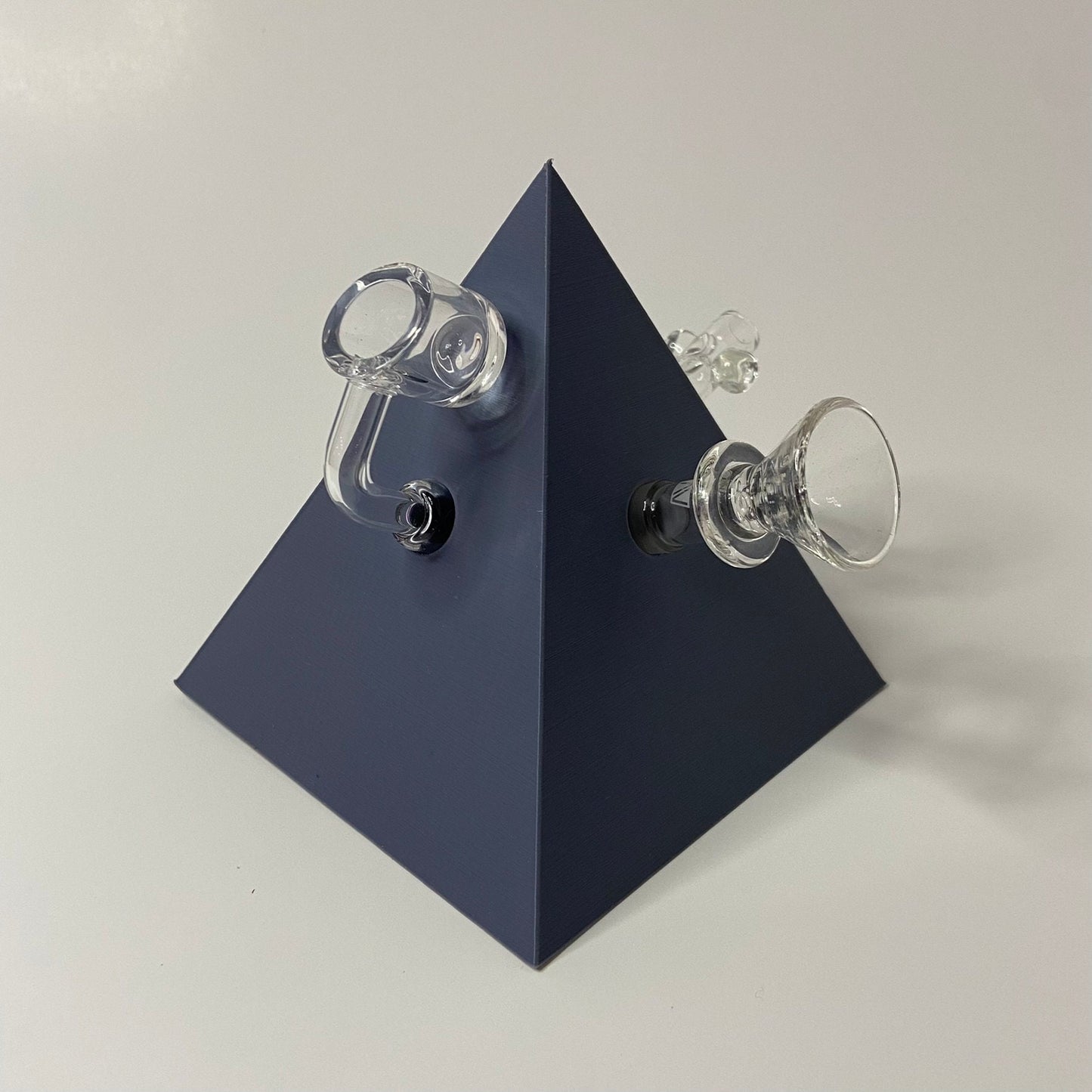 The Pyramid Bowl Holder